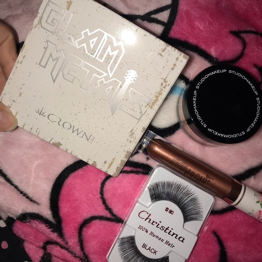 Makeup bundle - Picture 3 of 6